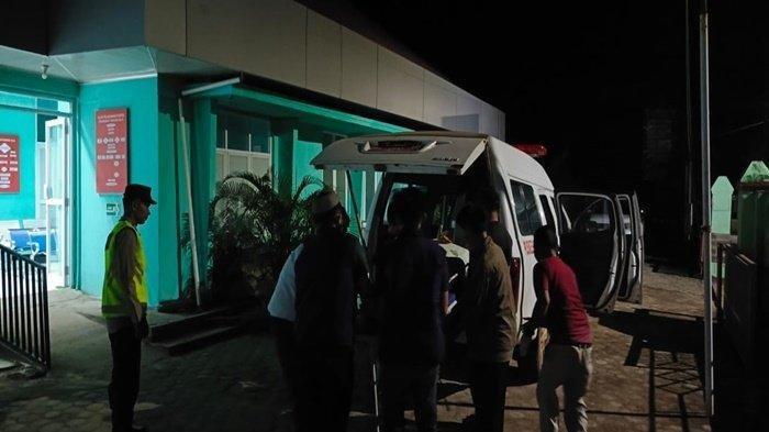 Jasad korban pembunuhan sadis dibawa ke Puskesmas Tanjung Raja pada Minggu (7/4/2024) dinihari. Kasus ini menjadi satu dari empat kasus menonjol di Ogan Ilir yang belum terungkap.