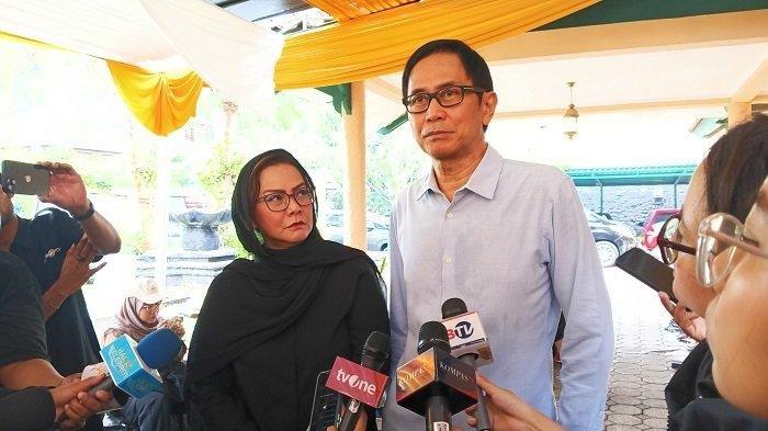 Addie MS dan Memes melayat di rumah duka Marissa Haque, Selasa (2/10/2024), tak menyangka Ikang Fawzi sampai pingsan 4 kali
