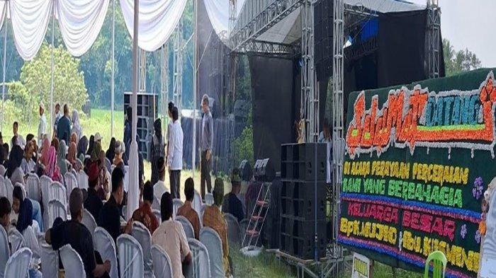 Aksi seorang pria menggelar pesta perceraian di Kabupaten Pringsewu, Lampung tengah viral dimedia sosial.