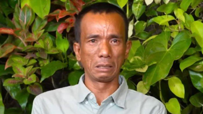 Tangis Safarudin Ayah AA Siswi SMP di Palembang Tewas Dibunuh di Kuburan Cina, Ungkap Alasan Ibu Kandung Korban Tak Tau Anak Tewas Dibunuh, Pisah Sejak Usia 7 Bulan