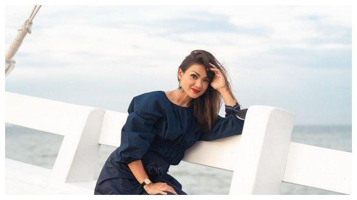 Artis Nirina Zubir mendadak menyampaikan permintaan maaf dan mengumumkan mundur dari menyuarakan dukungan kepada paslon capres dan cawapres tahun 2024