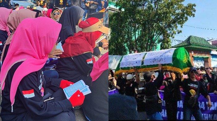 Baca yasin hingga bawa keranda jenazah, demo warga Tegal Binangun di Kantor Gubernur Sumsel, Rabu (26/7/2023)