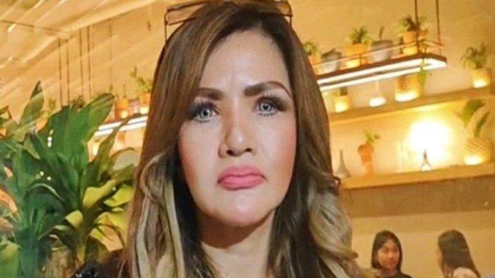 Barbie Kumalasarisari ancam laporkan suami diduga bawa kabur perhiasannya.