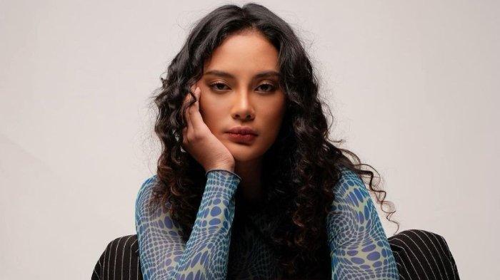 Biodata dan Profil Erika Carlina yang Buat Heboh Gegara Posting Video Ngompol di Instastory