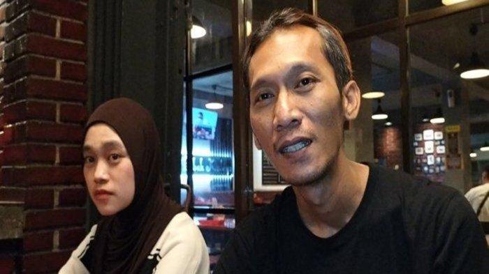 Choky Mahesa (43) akhirnya muncul bantah perjodohan anaknya Jihan Anjani Putri (23) dengan Pegi Setiawan.