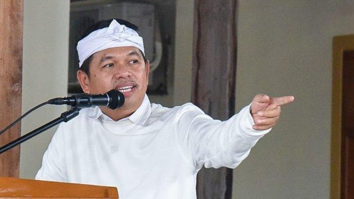 DEDI MULYADI - Dedi Mulyadi, Gubernur Jawa Barat menyapa Wakil Bupati Garut, calon mantunya jadi sorotan.