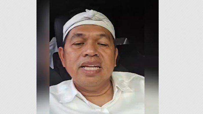 PENJELASAN DEDI MULYADI. Tangkap layar unggahan Dedi Mulyadi, Senin, (3/3/2025). Dedi Mulyadi meminta siswa membawa cat untuk mengecat kelas, dan membawa genteng dari rumah untuk mengganti genteng yang rusak atau bocor tuai sorotan