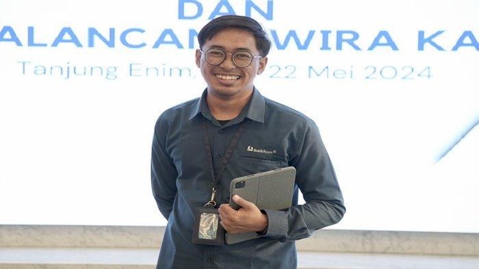 Faidhal Ramadhan, lulusan AKIPBA tahun 2021, membagikan pengalamannya selama kuliah di program studi Teknik Pengolahan Hasil Tambang Mineral dan Batu Bara AKIPBA.