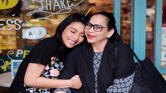Hedy Elias, Ibunda Tyas Mirasih Meninggal Dunia Setelah Dirawat di Rumah Sakit
