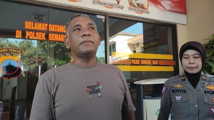 Heru Susanto sopir truk trailer pelat B9943IG yang alami kecelakaan dengan Kereta Api Brantas di palang pintu Madukoro Semarang buka suara, di kantor Satlantas Polrestabes Semarang, Kamis (20/7/2023) siang.