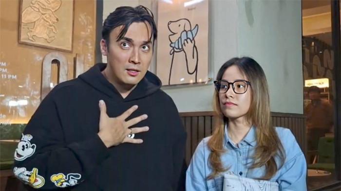 ISU PERSELINGKUHAN RENDY - Randy Kjaernett dan Lady Nayoan ditemui di kawasan Sedayu Jakarta Timur, Rabu (23/7/2025). Lady Nayoan membantah isu yang menyebut suaminya selingkuh, kini membongkar sosok wanita yang berfoto bareng Rendy Kjaernett,