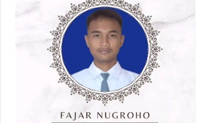 Inilah sosok Fajar, Ketua Osis SMAN 1 Cawas Klaten tewas tersetrum di hari ulang tahunnya, pada Senin (8/7/2024). baru menginjak usia 18 tahun.