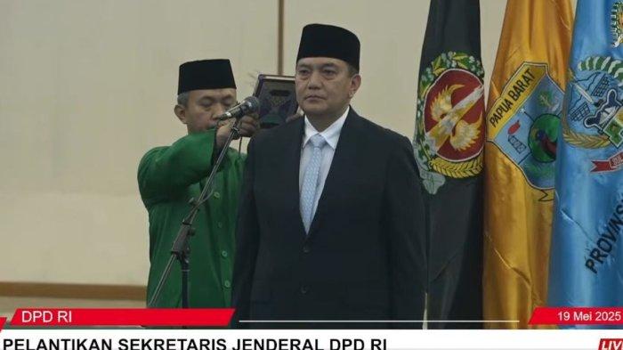 PELANTIKAN SEKJEN DPD RI - Dewan Perwakilan Daerah (DPD) RI melantik Irjen Polisi Muhammad Iqbal menjadi Sekretaris Jenderal DPD RI di Gedung DPD RI, Jakarta Pusat, Senin (19/5/2025).