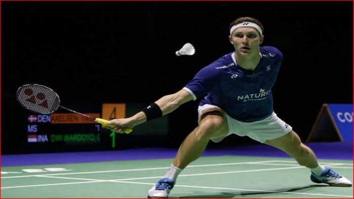 Janji Viktor Axelsen Jika Juara Indonesia Open 2023 Jadi Sorotan : Pakai Peci, Sarung dan Baju Koko