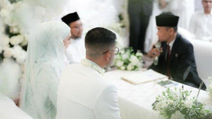 Kabar bahagia datang dari Iris Bella yang resmi menikah lagi pada Sabtu (19/10/2024).