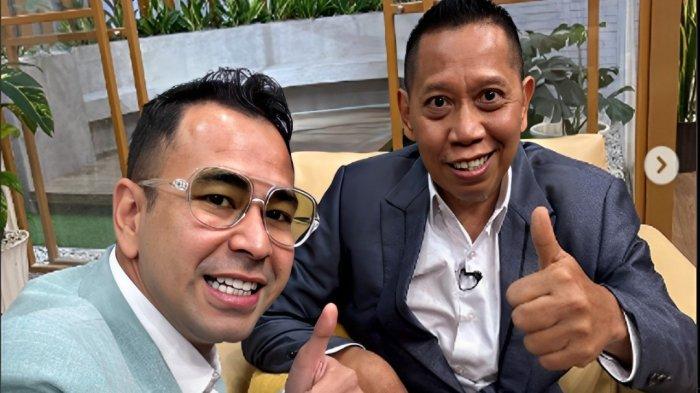 Kabar baik datang dari pelawak Tukul Arwana yang kembali menjalani syuting di stasiun televisi usai 3 tahun sakit, wajah kembali segar dan semringah