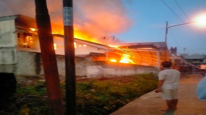 Kebakaran di Jalan Kopral Dahri Sembayu, Lorong kemudi 2 Kelurahan Sei Buah Kecamatan Ilir Timur II, Palembang, Kamis (10/8/2023)