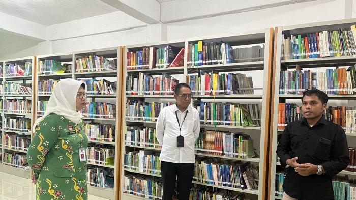 Kanwil Kemenkumham Sumsel yang diwakili oleh Kepala Divisi Pelayanan Hukum dan HAM, Ika Ahyani Kurniawati, bersama timnya melakukan koordinasi dengan Wakil Rektor I Bidang Akademik, pada Jumat (19/7) di Ruang Warek UKB Palembang.