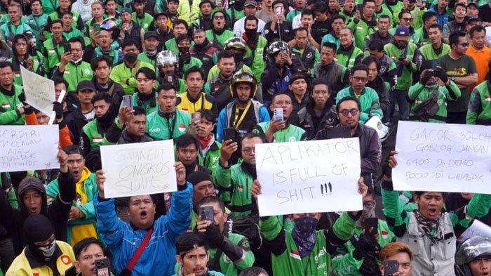 Kisah Driver Ojol Surabaya Ikut Demo Revisi Tarif Naik di Jakarta, Rela Nginap di Masjid Istiqlal