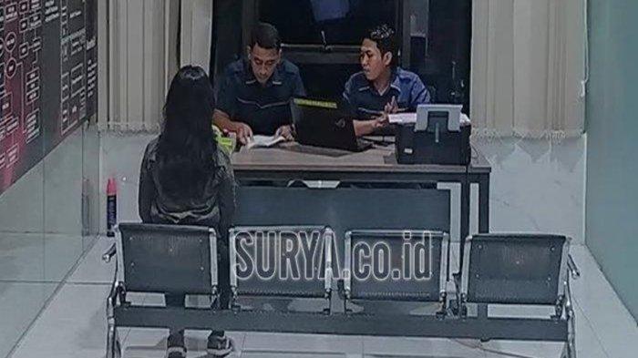 Kisah seorang wanita bernama Nimas diteror teman laki-lakinya saat SMP selama 10 tahun viral dimedia sosial.