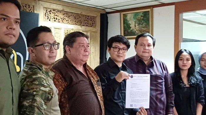 Konferensi pers Ari Bias tentang somasi Agnez Mo di Gatot Subroto, Jakarta Selatan, Kamis (2/5/2024).