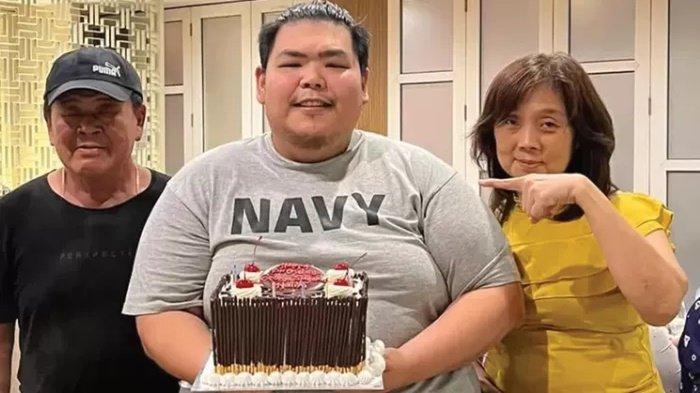 Linda Pantjawati, ibunda George Sugama Halim kini menjadi sasaran teror nomor misteris usai anak ditangkap jadi pelaku penganiayaan terhadap karyawan