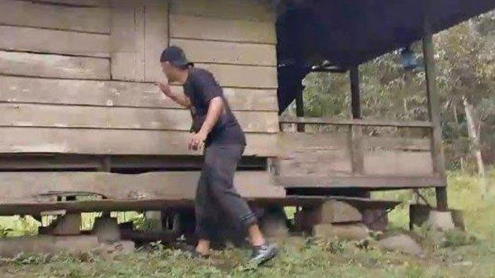 Potret Gubuk Kayu di kawasan Guguak, 2×11 Enam Lingkung, Padang Pariaman, Lokasi Persembunyian IS Pembunuh Nia Gadis Penjual Gorengan
