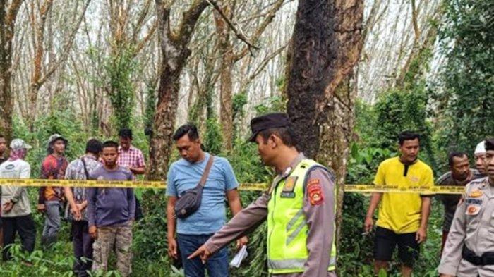 Mayat perempuan tanpa indetitas ditemukan warga di Kebun Karet Desa Tebing Sari Mulya, Kecamatan Belitang Madang Raya, Kabupaten OKU Timur, Kamis (20/06/2024).