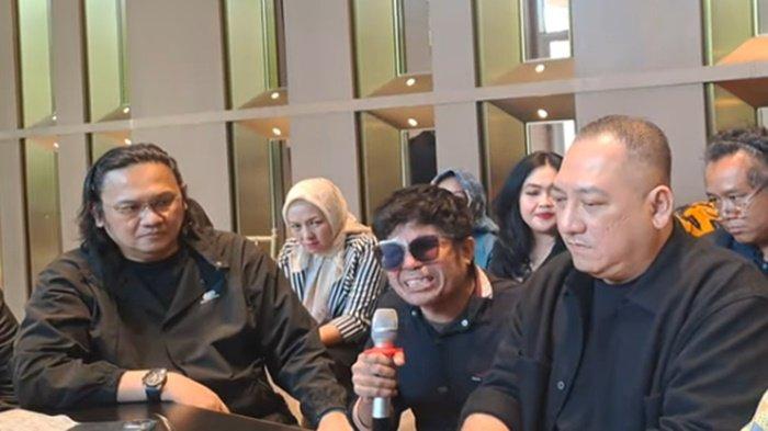 Momen mediasi antara Pratiwi Noviyanthi dengan pihak Agus Salim diwarnai kisruh hingga semakin memanas. Agus menangis histeris saat Novi keluar