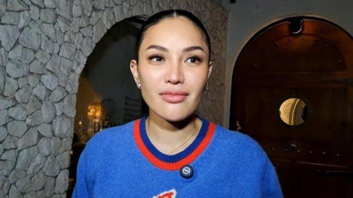 Nikita Mirzani mendadak mendatangi Polres Metro Jakarta Selatan, Kebayoran Baru, Jakarta Selatan, Kamis (12/9/2024).