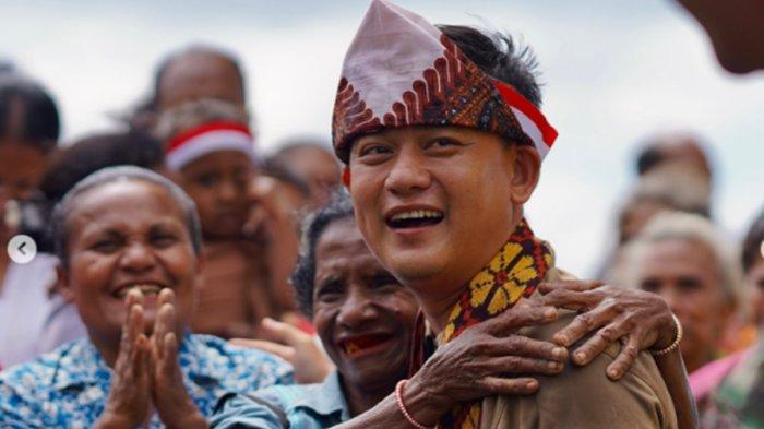 Pamitnya Food vlogger Bobon Santoso dari Papua ternyata bukan tanpa alasan. harus menghentikan kegiatan konten memasak karena dapat ancaman di Papua
