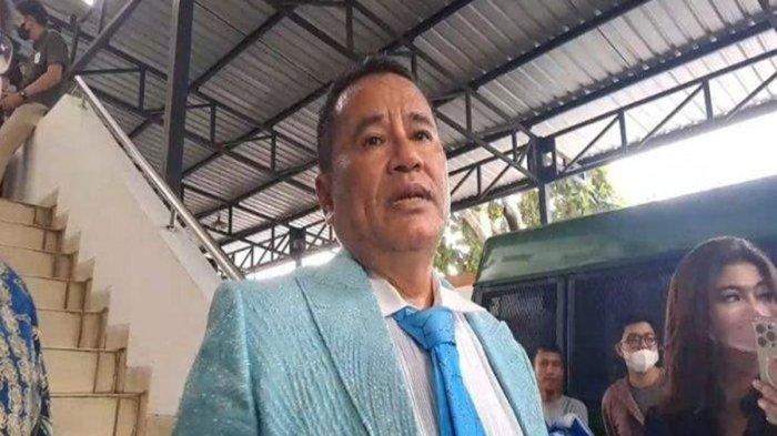 Pengacara keluarga Vina Cirebon, Hotman Paris Hutapea menyebutkan bahwa ayah Vina, Wasnadi akan diperiksa Polda Jabar hari ini, Rabu (5/6/2024).