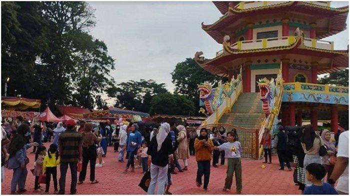 Perayaan Cap Go Meh 2024 di Pulau Kemaro dimeriahkan aneka hiburan tradisional Tionghoa. Foto perayaan Cap Go Meh 2023 lalu.