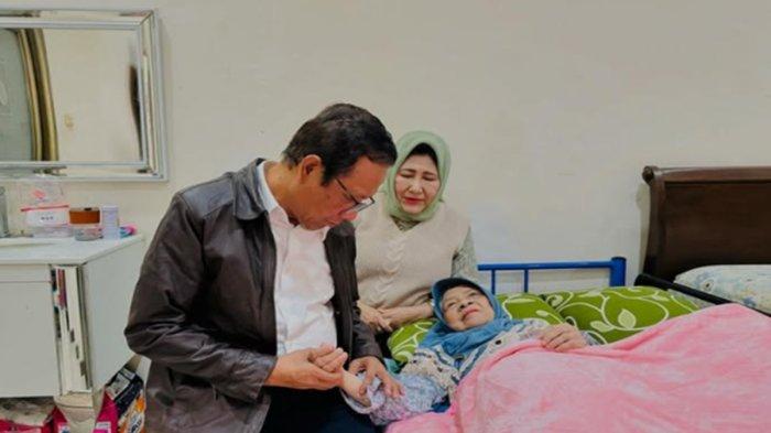 Pesan menyentuh Mahfud MD, ibunda meninggal dunia.