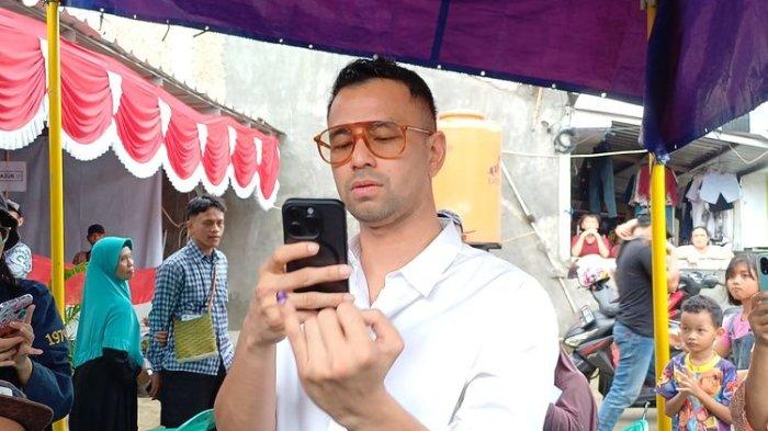 Raffi Ahmad jadi sorotan karena ditegur oleh petugas KPPS lantaran merekam dirinya dan situasi TPS.