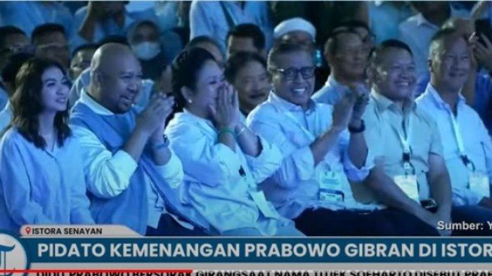 Reaksi Titiek Soeharto saat disapa Prabowo di sela pidato