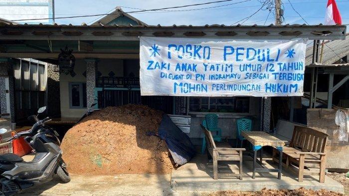 Tribuncirebon.com/Handhika Rahman
DIGUGAT KAKEK - Kondisi rumah yang digugat kakek kepada cucunya yang masih berusia 12 tahun di Desa Karangsong, Kecamatan/Kabupaten Indramayu, Senin (7/7/2025)