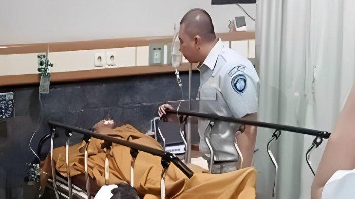 Saat para korban laka beruntun dirawat di RS Radzak