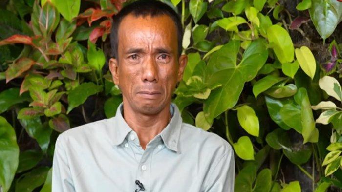 Safarudin ayah AA siswi SMP hadir dalam podcast Denny Sumargo tak kuasa menahan tangisnya saat ungkap pesan ke ibu kandung korban.