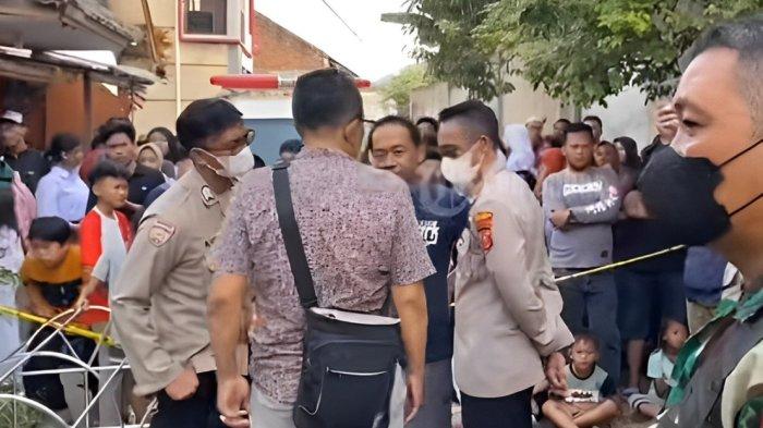 Warga Perumahan Tani Mulya, RT 11/15, Desa Tani Mulya, Kecamatan Padalarang, Kabupaten Bandung digegerkan penemuan kerangka ibu dan anak. Sosok mantan suami Indah yang kerangka ibu dan anak ditemukan di Bandung Barat bernama Mudjoyo Tjandra. telah bercerai sejak delapan tahun lalu.