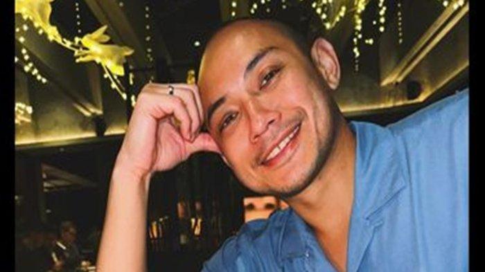 Tiko Aryawardhana, suami Bunga Citra Lestari (BCL) akhirnya buka suara usai dilaporkan dugaan penggelapan dana itu terjadi dalam rentang waktu 2015-2021, lalu.