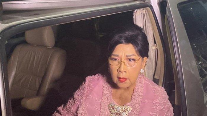 TITIEK PUSPA MENINGGAL DUNIA - Titiek Puspa, legenda musik Indonesia, sempat ungkap pesan ke anak-anaknya untuk berserah kepada Allah.