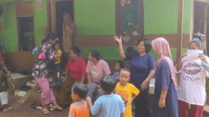 Suasana Kediaman Pegi saat Warga Kampung Kepongpongan Cirebon Antusias Sambut Kepulangan Pegi Setiawan, Sudah Nantikan Sejak Lama