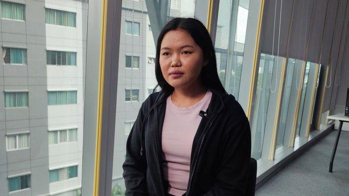 Dwi Ayu (19) korban penganiayaan yang dilakukan anak bos Toko roti di Cakung, Jumat (20/12/2024).