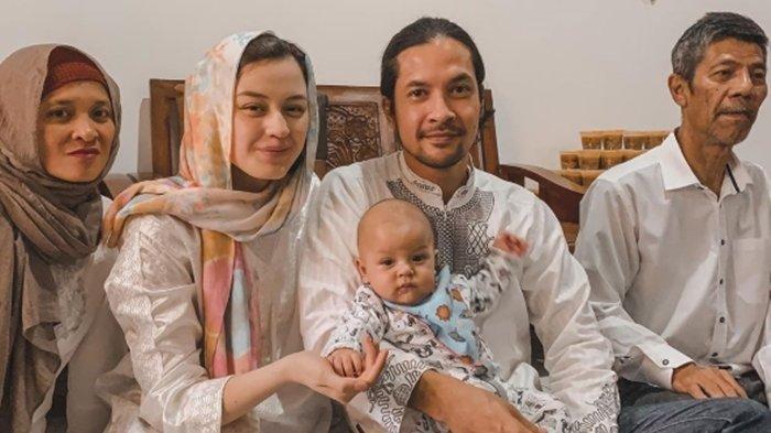 Edward Akbar dan Kimberly Ryder berduka