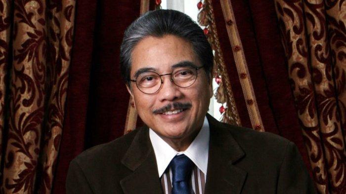 HOTMA SITOMPOEL MENINGGAL DUNIA - penyebab pengacara senior Hotma Sitompoel meninggal dunia, sakit komplikasi.