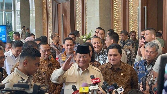 PRESIDEN RI PRABOWO SUBIANTO RESPON KABAR TINDAKAN KORUPSI DI PERTAMINA - Presiden Prabowo Subianto usai peresmian Bank Emas di Gade Tower, Jakarta, Rabu (26/2/2025). Ia merespons korupsi tata kelola Bahan Bakar Minyak (BBM) di Pertamina.