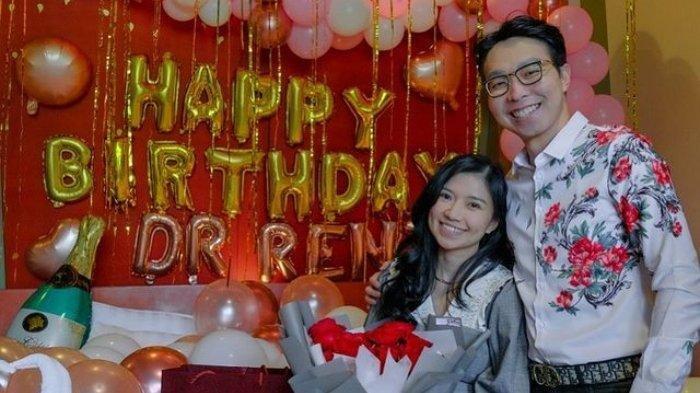Dokter Richard Lee dan istrinya, Reni Effendi. Reni Effendi Histeris Saat Suami Ditangkap, Ini Profil Istri Richard Lee