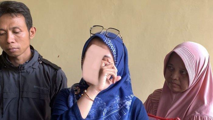 Yuliyanti Anggraini, seorang istri ASN yang curhat mengaku jadi korban KDRT oleh suaminya selama delapan tahun.