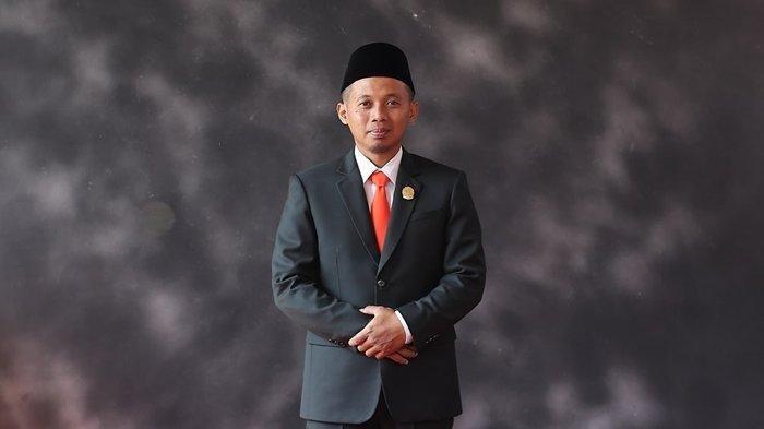 sosok wakil rakyat sederhana itu ialah Nur Huda Waskitha Yoga yang terpilih dari Dapil V Bantul yakni Kapanewon Pajangan, Pandak, Sanden, dan Srandakan.